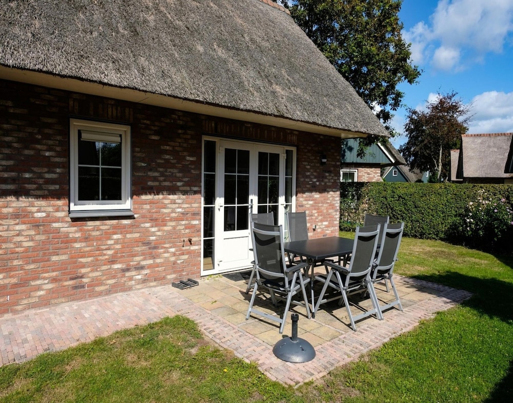 6-person Holiday Villa With Garden