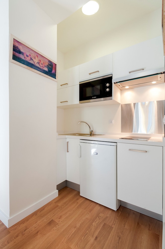 Prime Location 2 BD Apartement Next to the Town Hall Square. Zaragoza I view 5