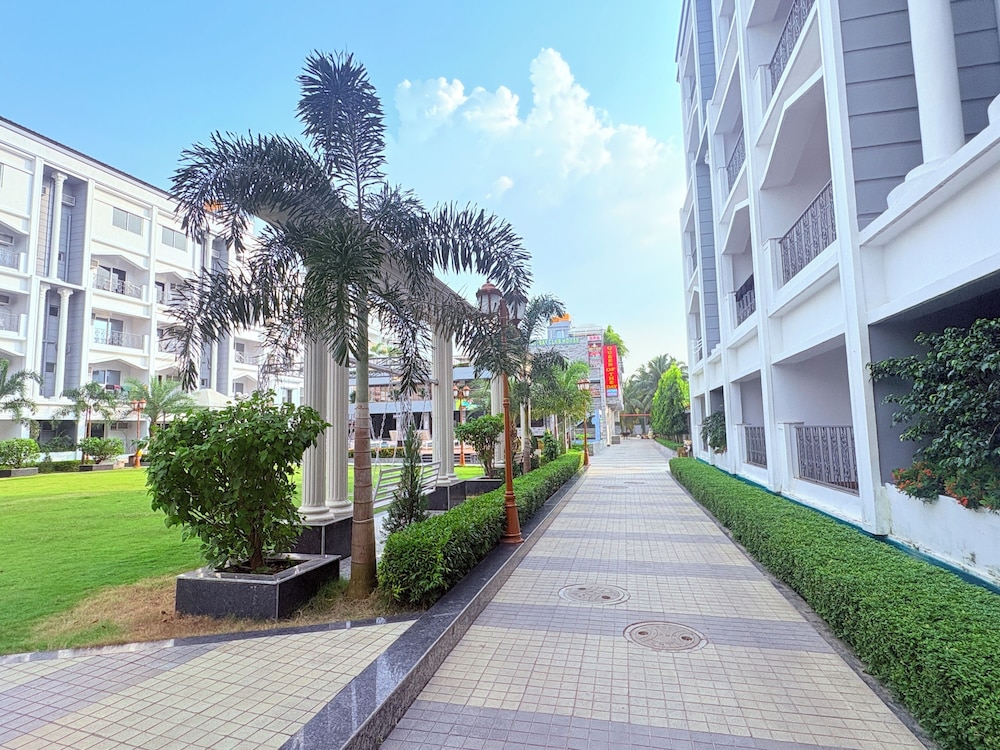 Hotel Jairam Way Bay