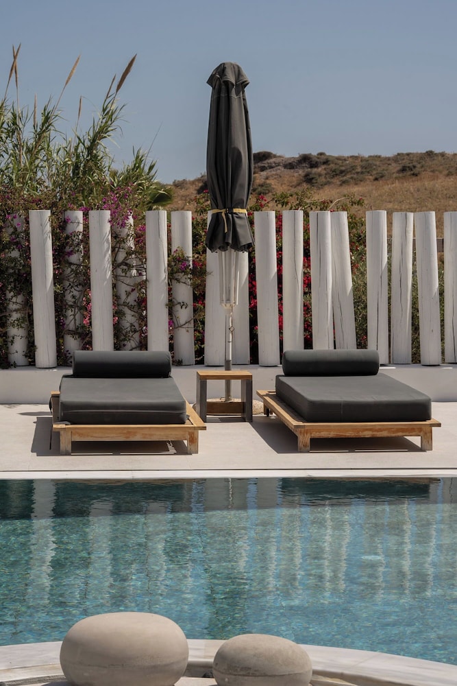Amor Hideaway Villas