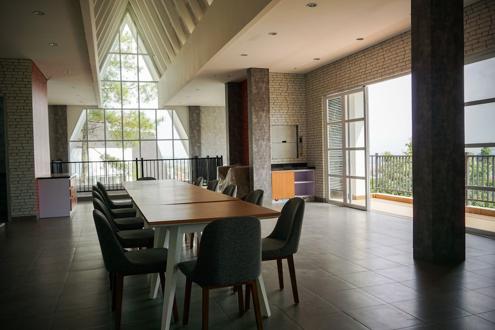 meeting & event spaces