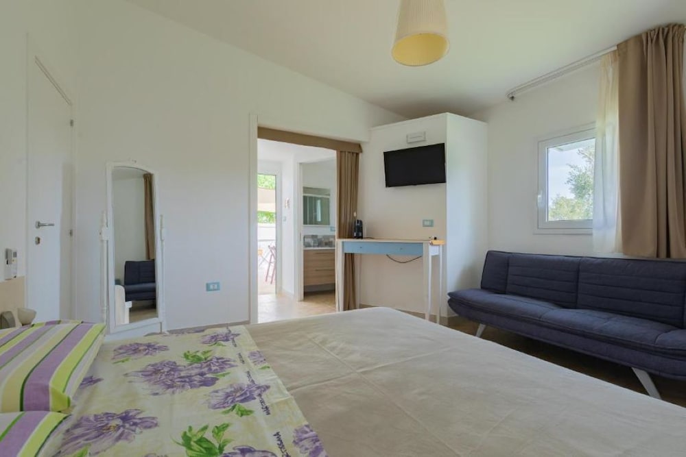 Little House With Garden in Otranto - Baia dei Turchi - pet Friendly