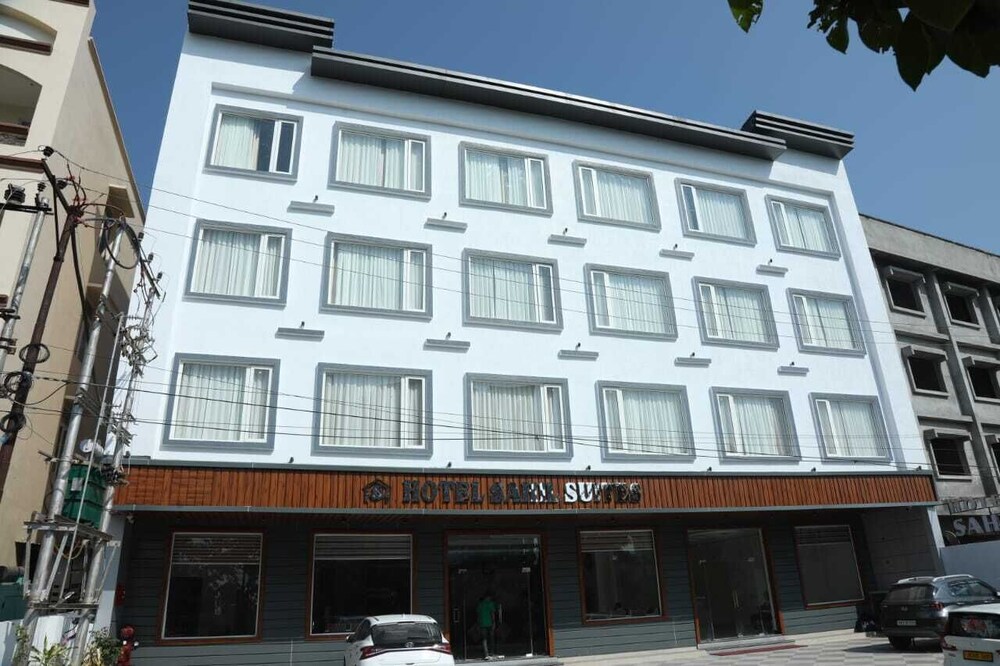 Hotel Sahil Suites