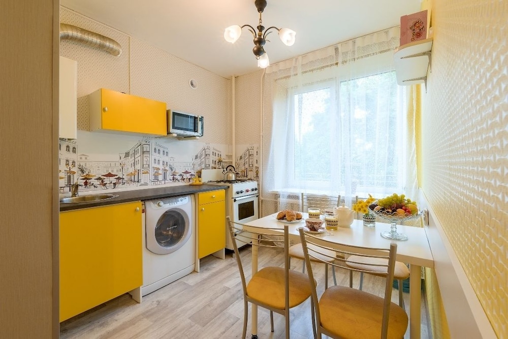 French Breakfast Apartment view 5