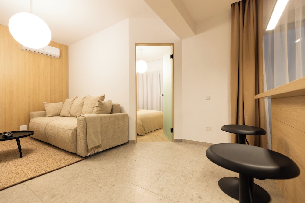 Royalton Suites