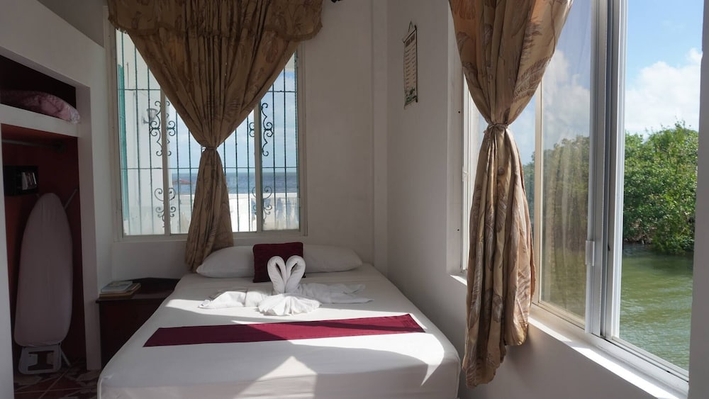 See Belize Waterside Sea View 2-bedroom Apartment w Balcony, Pool & Deck 2nd FL