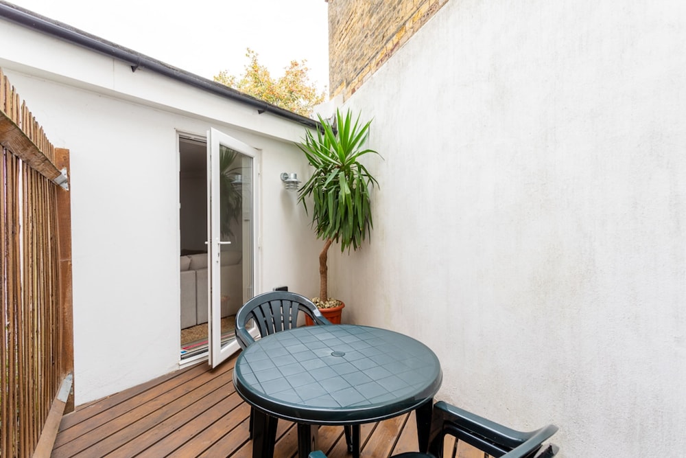 outdoor bbq area