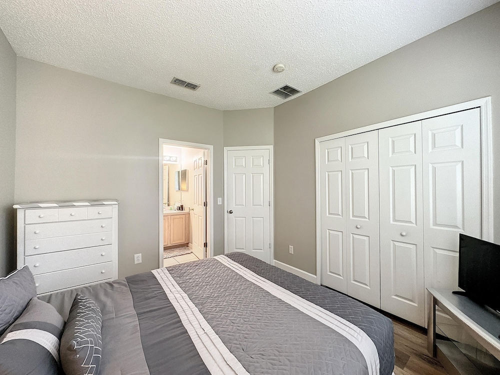 4 Bed 3 Bath in a Gated Community With Pool