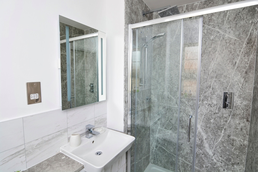 Brightleap Apartments - Hopton House, photo 7