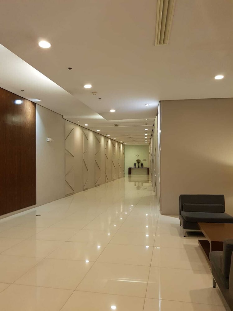 Studio Unit at The Beacon Makati view 4