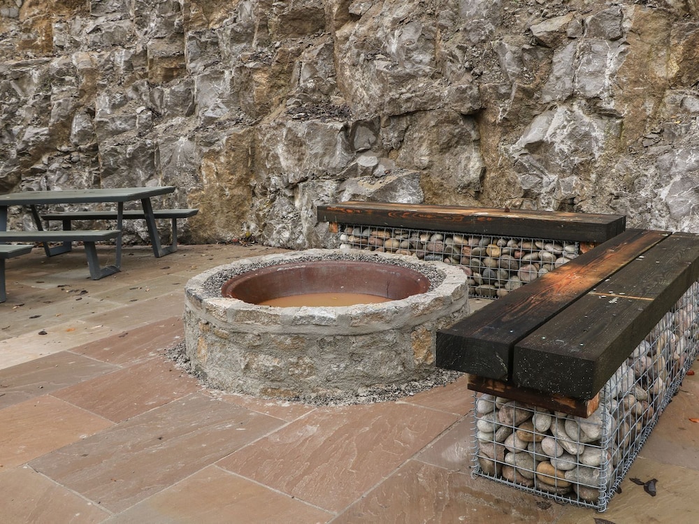Rock Mill Apartment