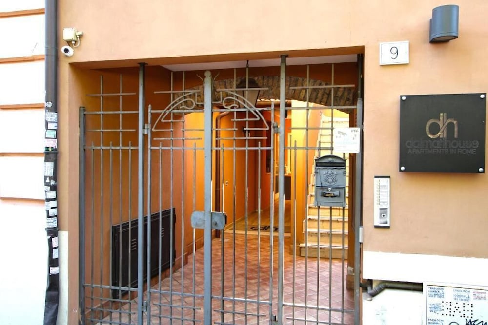 Dalmati House