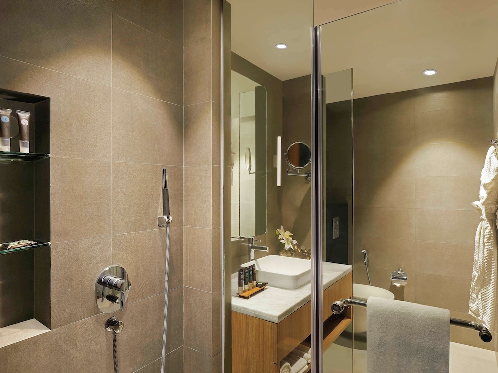 Mumbai Vacations - Novotel Mumbai Juhu Beach Hotel - Property Image 38