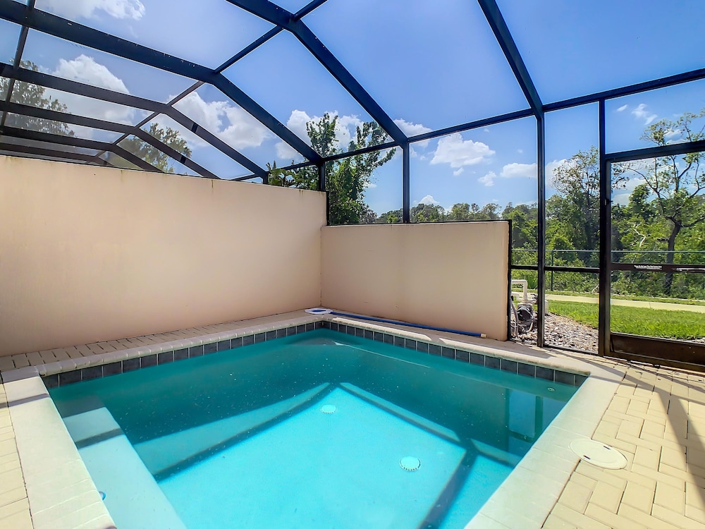 Celtic Palms Private Pool Near Disney Magic