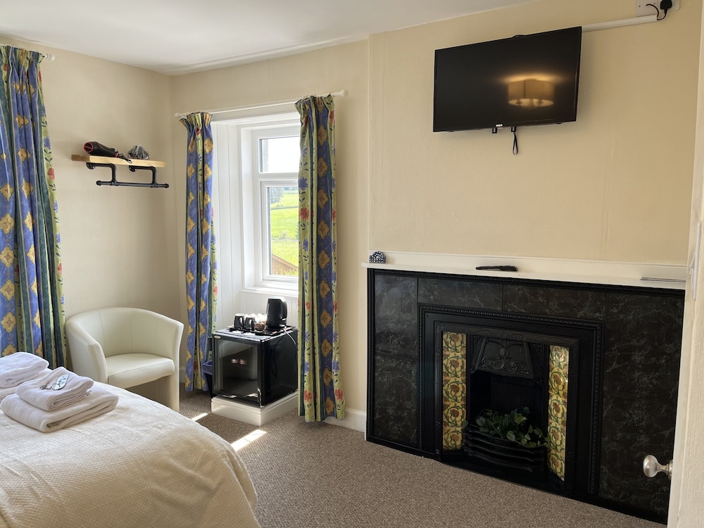 The Village Inn and Kirtle House B&B