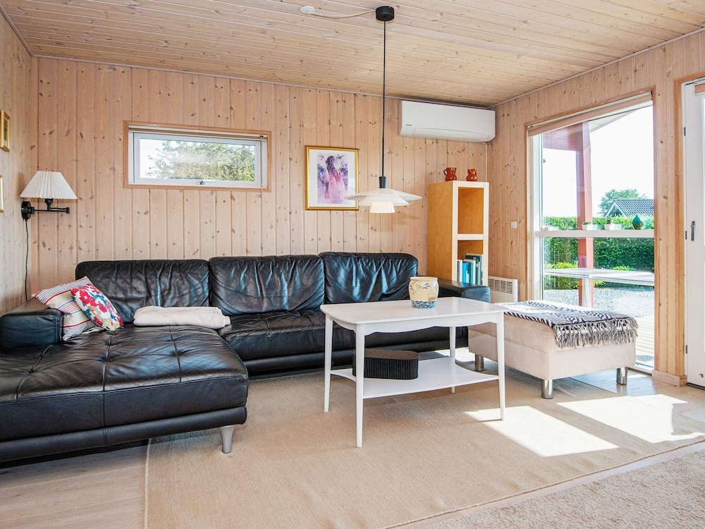 Spacious Holiday Home in Hejls near Sea view 4