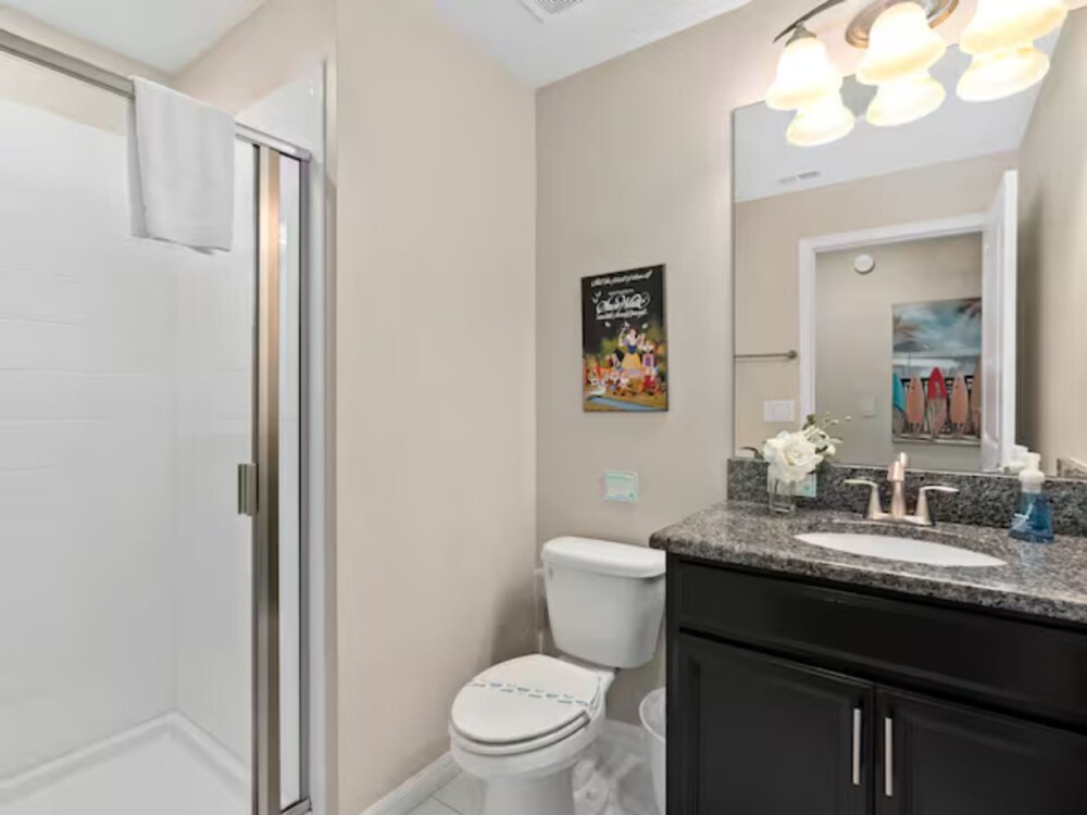 Free Amenities Spacious Home King Beds