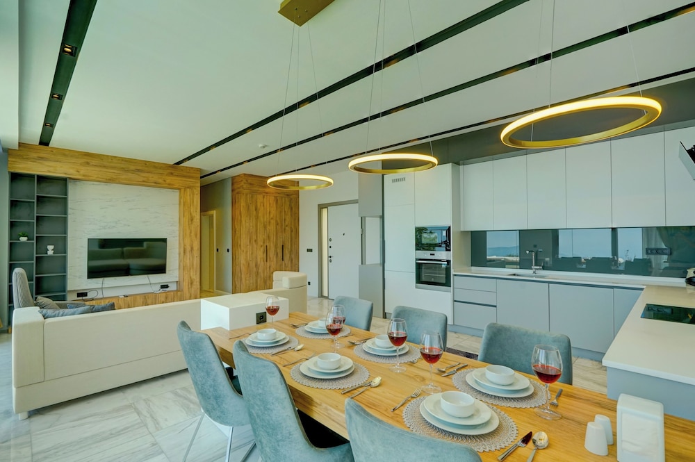 Earth 7 - PLANET LUXURY VILLAS
