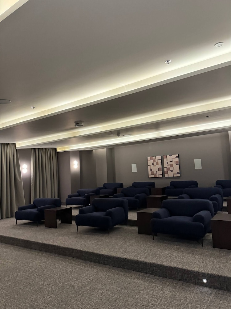 Sezavi - Forte 2, Downtown
