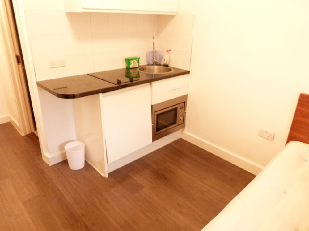 SS Property Hub - City of London Studio Apartment 18
