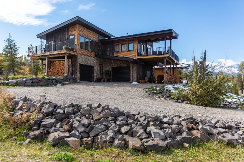 Fernie Vacations - Blackstone BB - Property Image 1