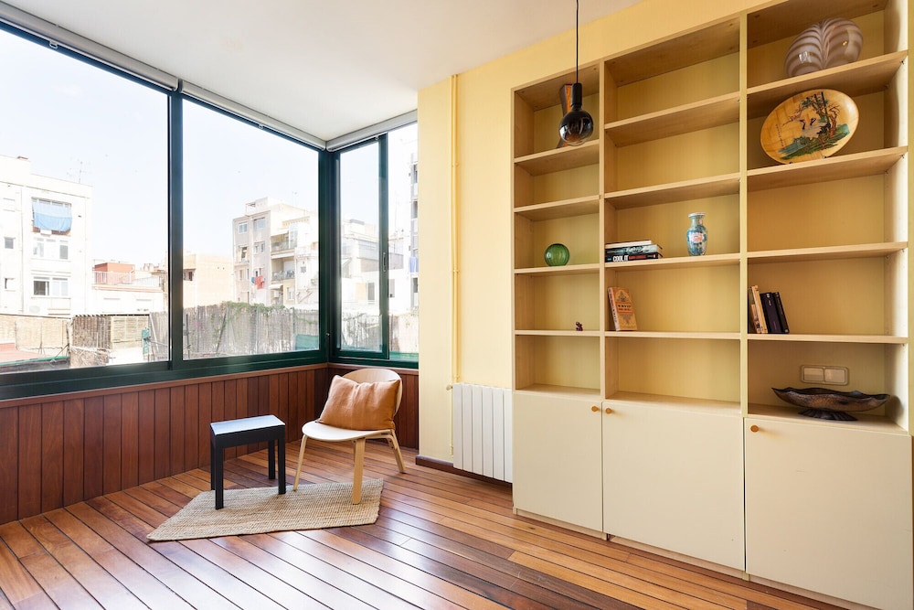 Moianes Apartment by Olala Homes