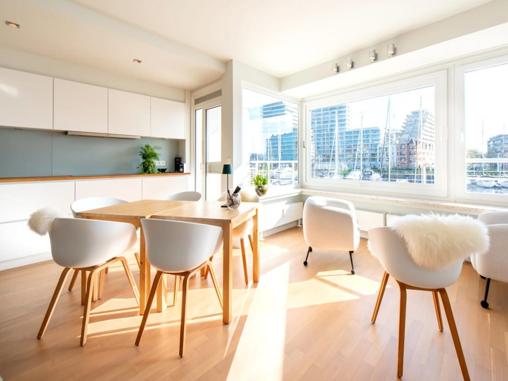 Apartment With a View of the Marina