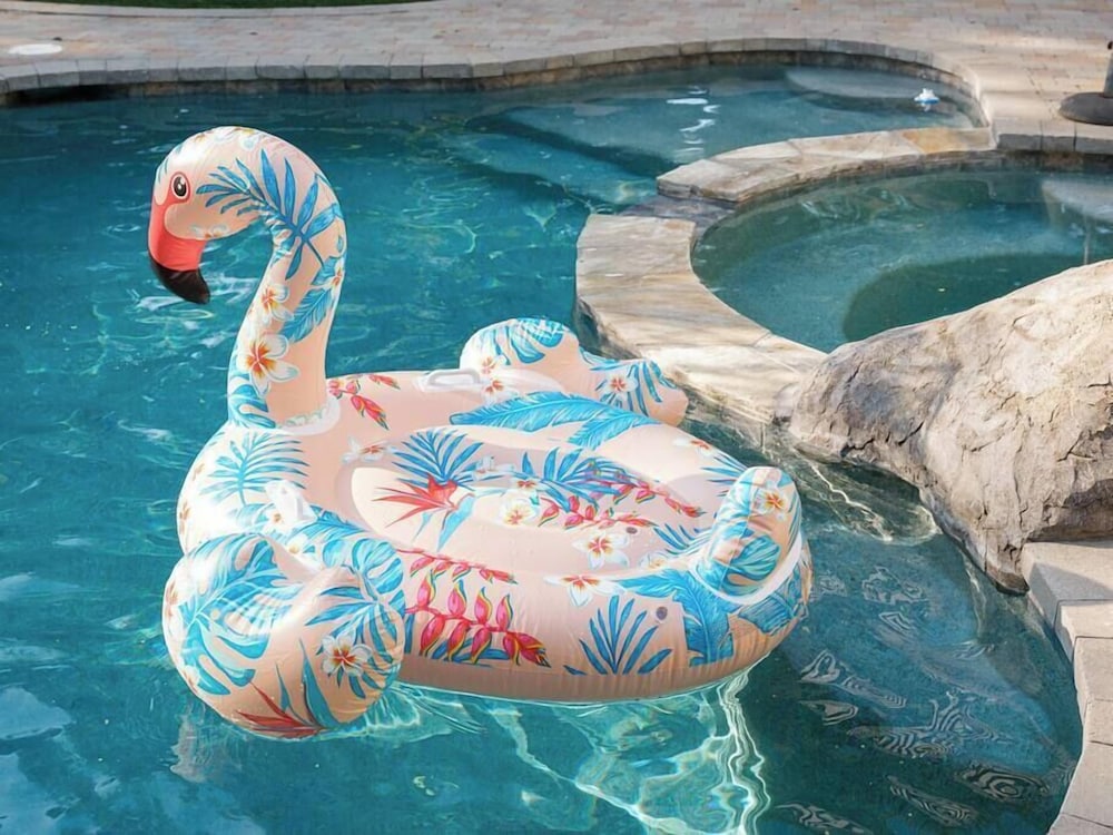 Luxury 5br 3 5ba w Pool Hot Tub
