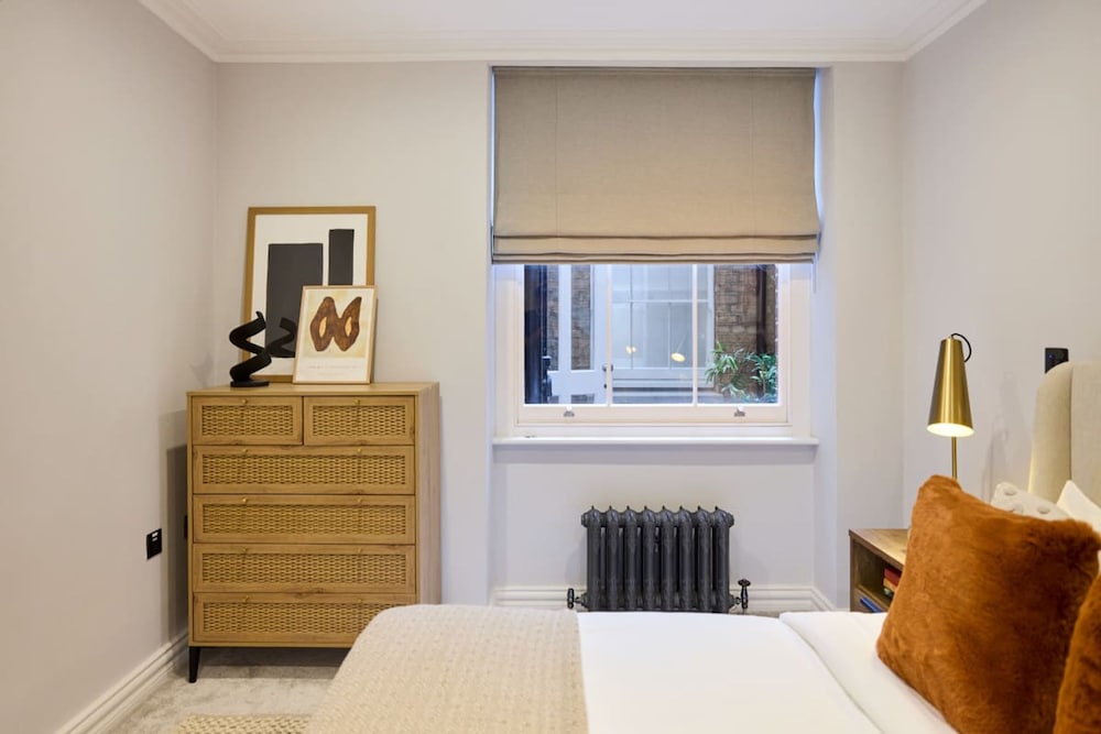 The Bayswater Retreat - Adorable 3bdr Flat With Balcony