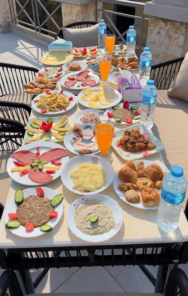 Enjoy Giza Pyramids Hotel
