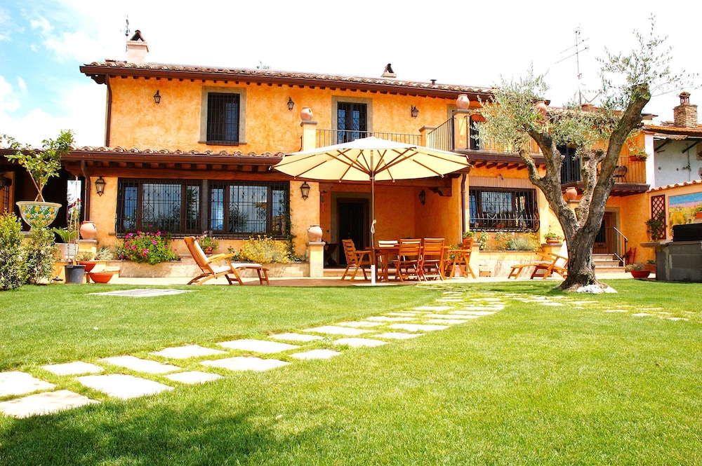 La Valle Dei Casali B&B