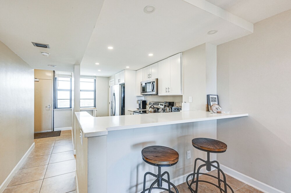 Direct Beach Access: Marco Island Resort Condo!