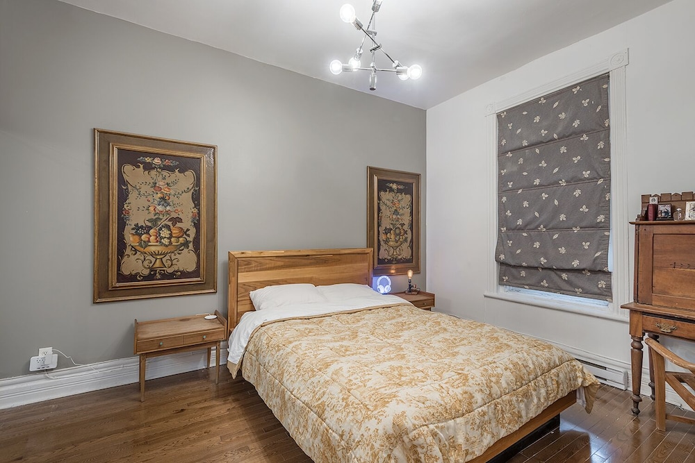 Beautiful 2 BR in the Heart of Downtown - Image 1