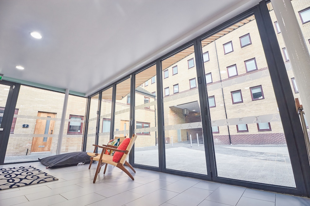 Destiny Student Meadow Court - Campus Accommodation