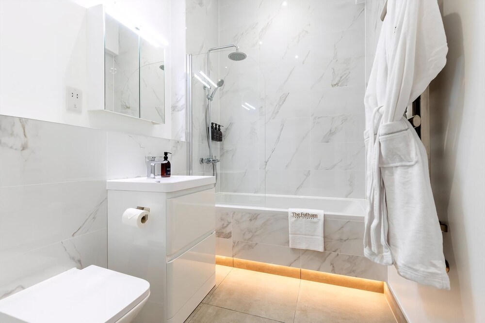 Urban Luxury in the Heart of Chelsea - King Bed!