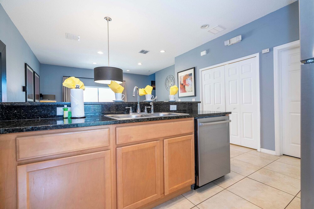 Cozy 2Bd Spa/Jacuzzi Close To Disney @ Encantada 3029