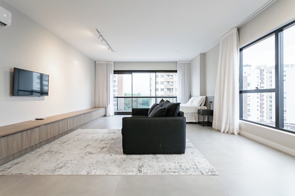 Studios Tower by Viva - Prédio com piscina e estacionamento no centro de Floripa