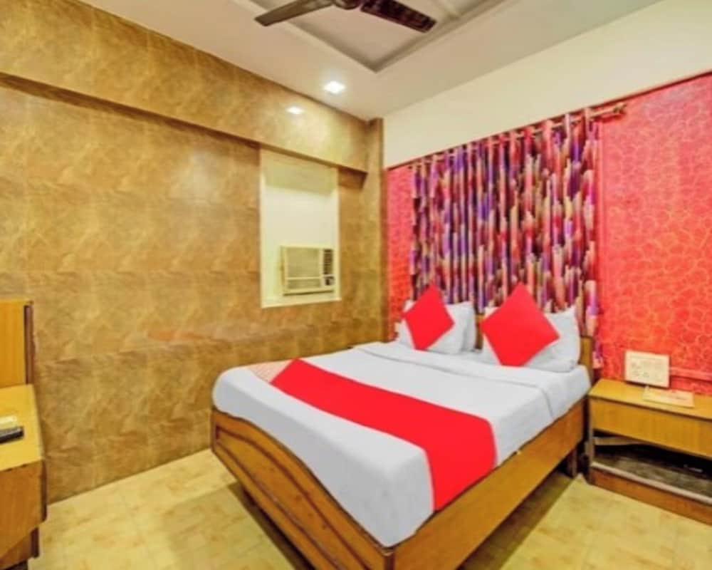 Anil Guest House Santacruz East