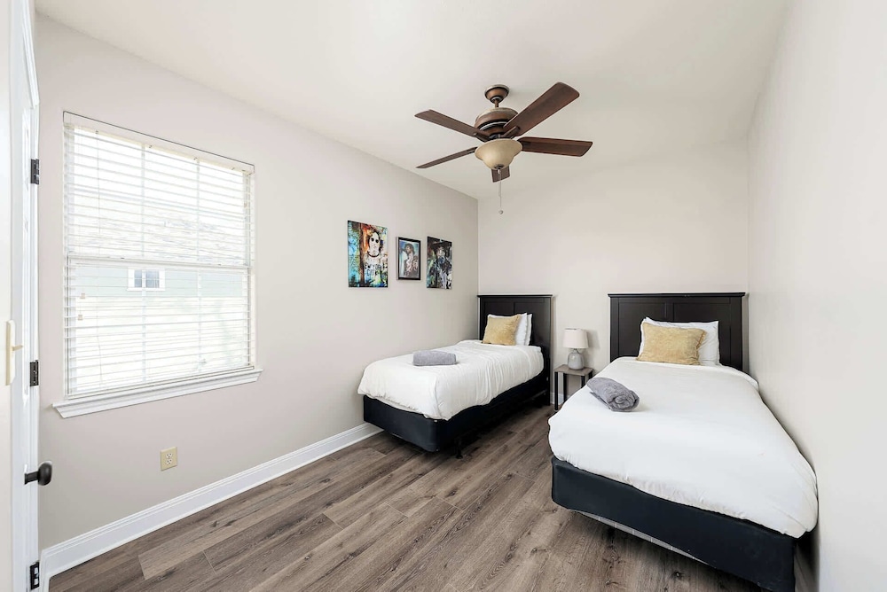 Upstay East Austin Retreat w Yard5min to Downtown