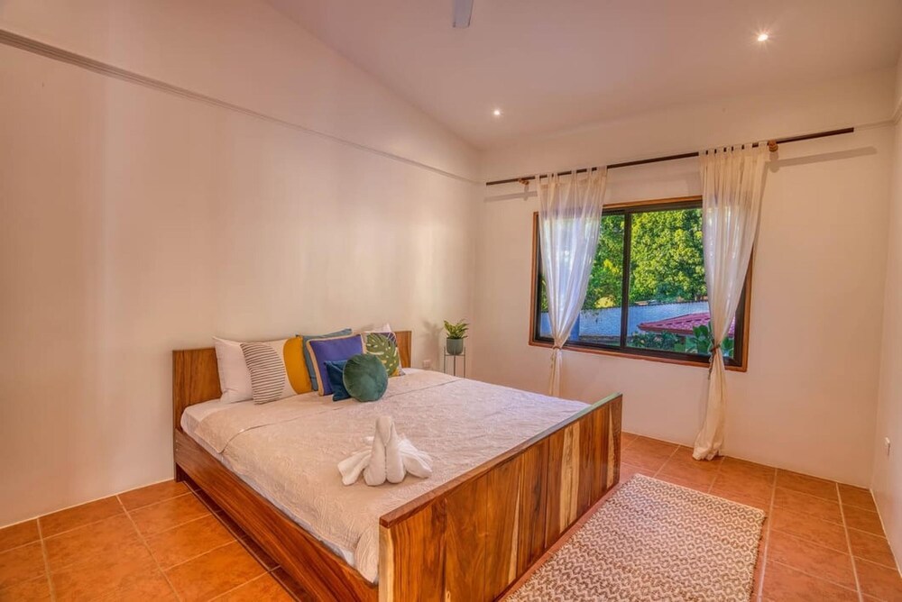 Few Steps to Beach Private Pool and Jacuzzi
