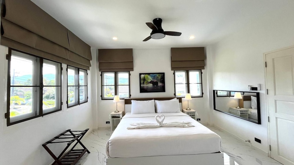 Khaolak Pool Villa With 3 Bedrooms