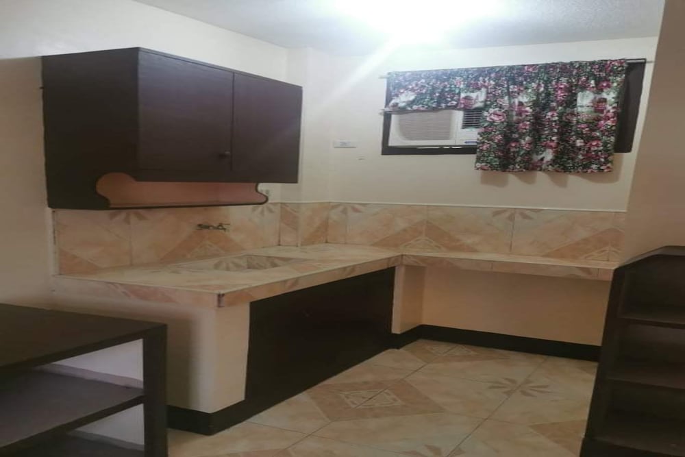 OYO 833 Ln Apartelle view 3