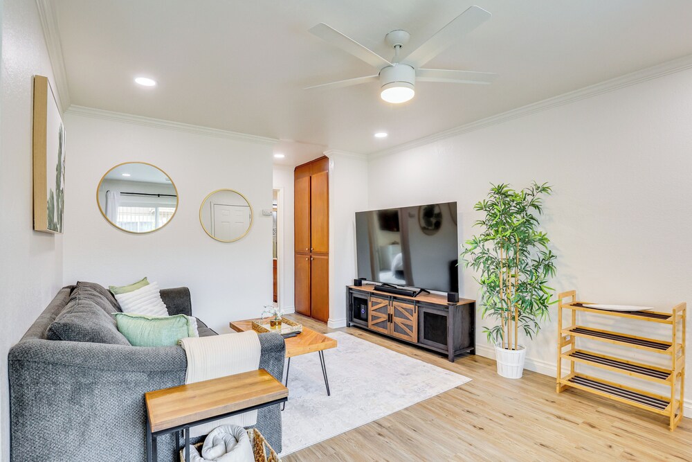 1 Mi to Oceanside Municipal Pier: Condo w/ Balcony