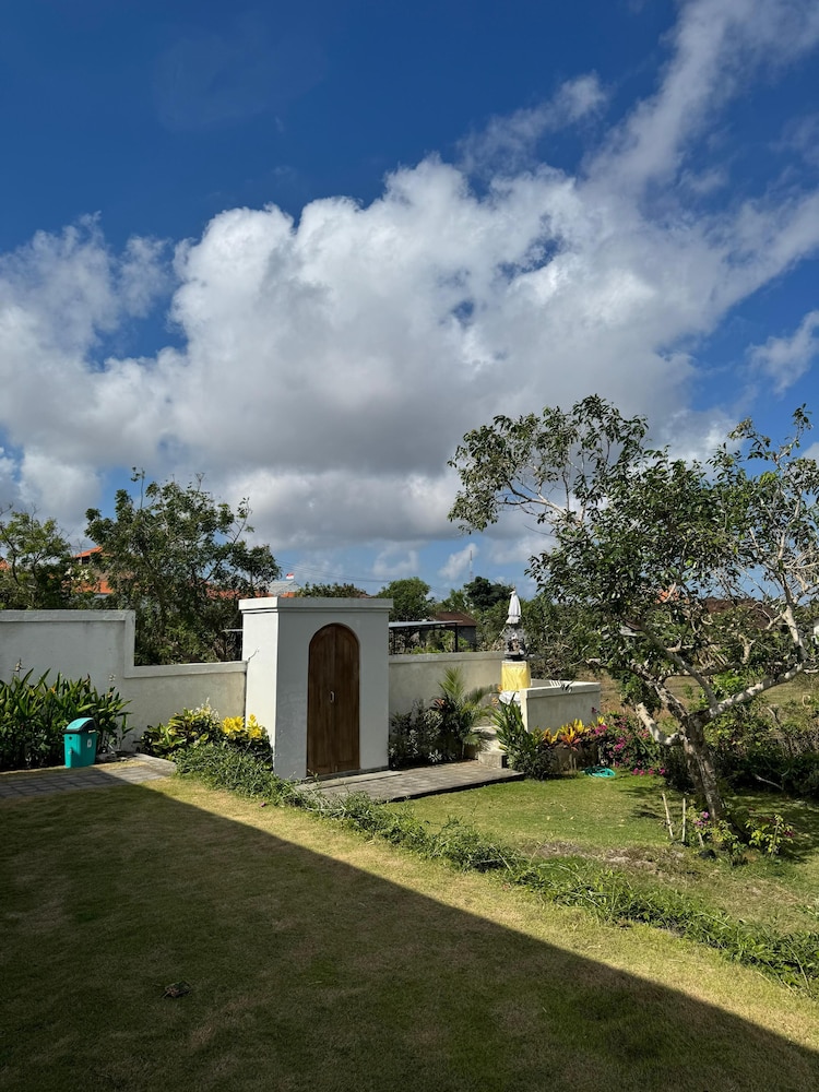 Octa House