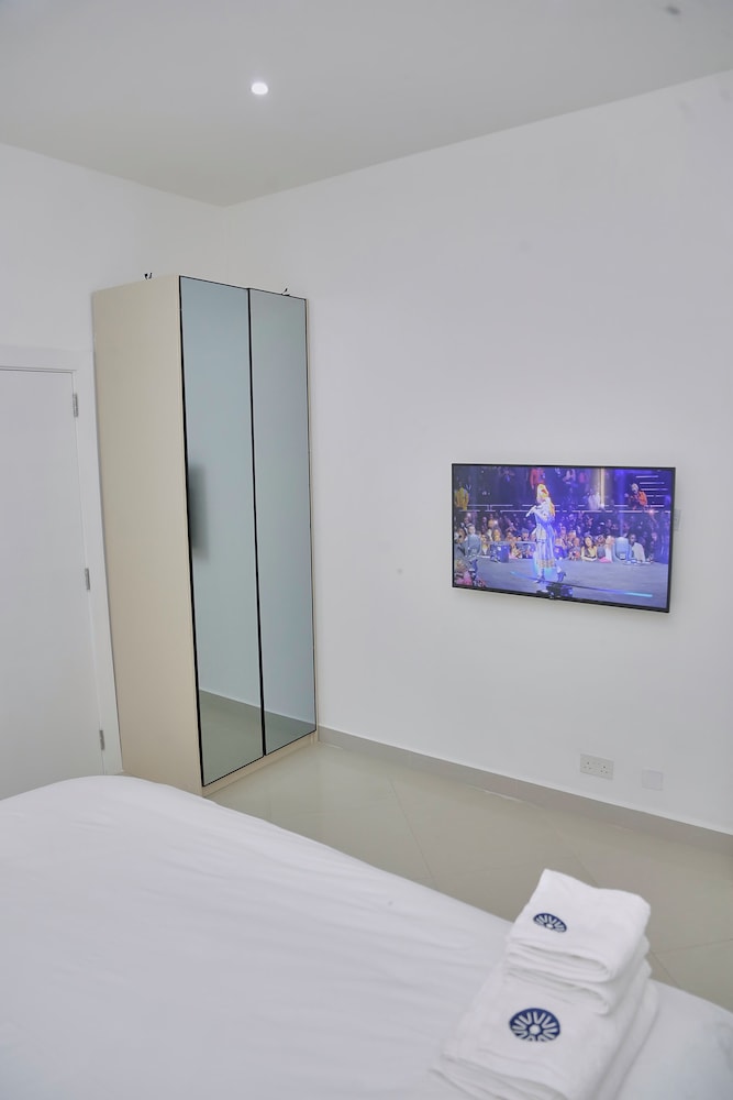 Bluerock Residences view 4