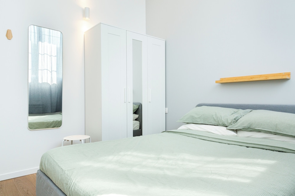JOIVY Contemporary Apartments