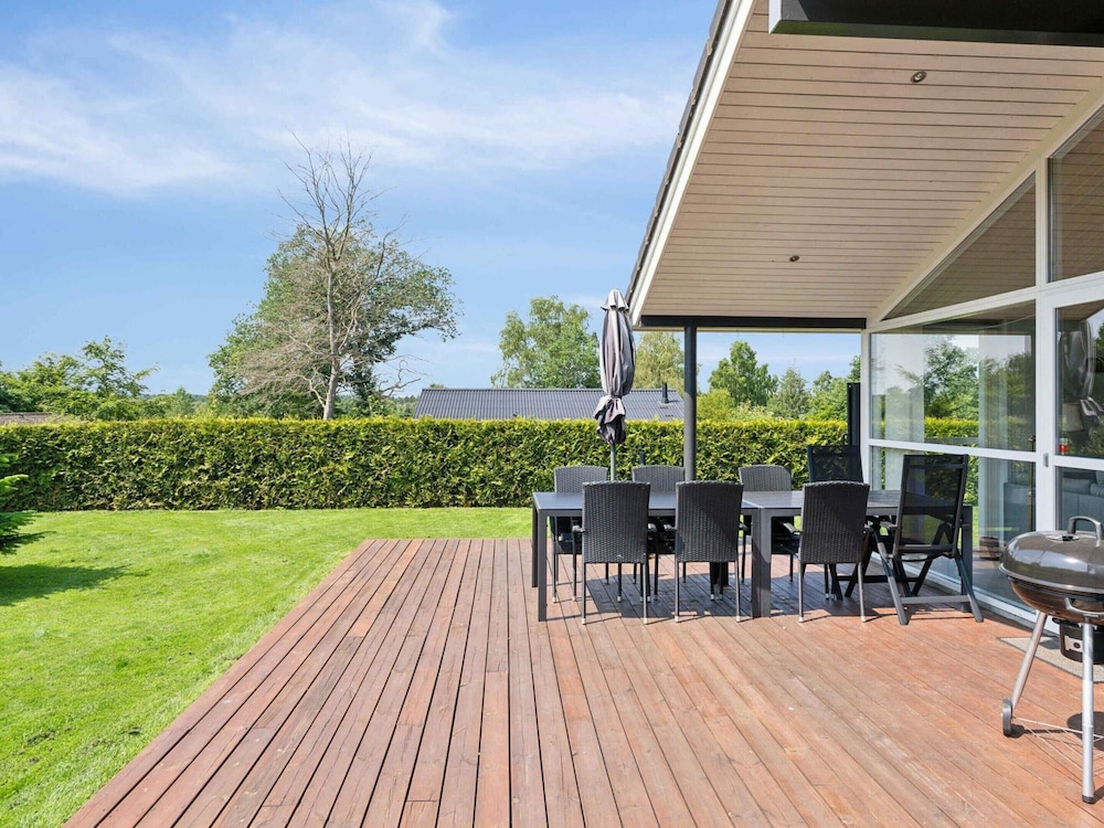 5 Star Holiday Home in Farvang