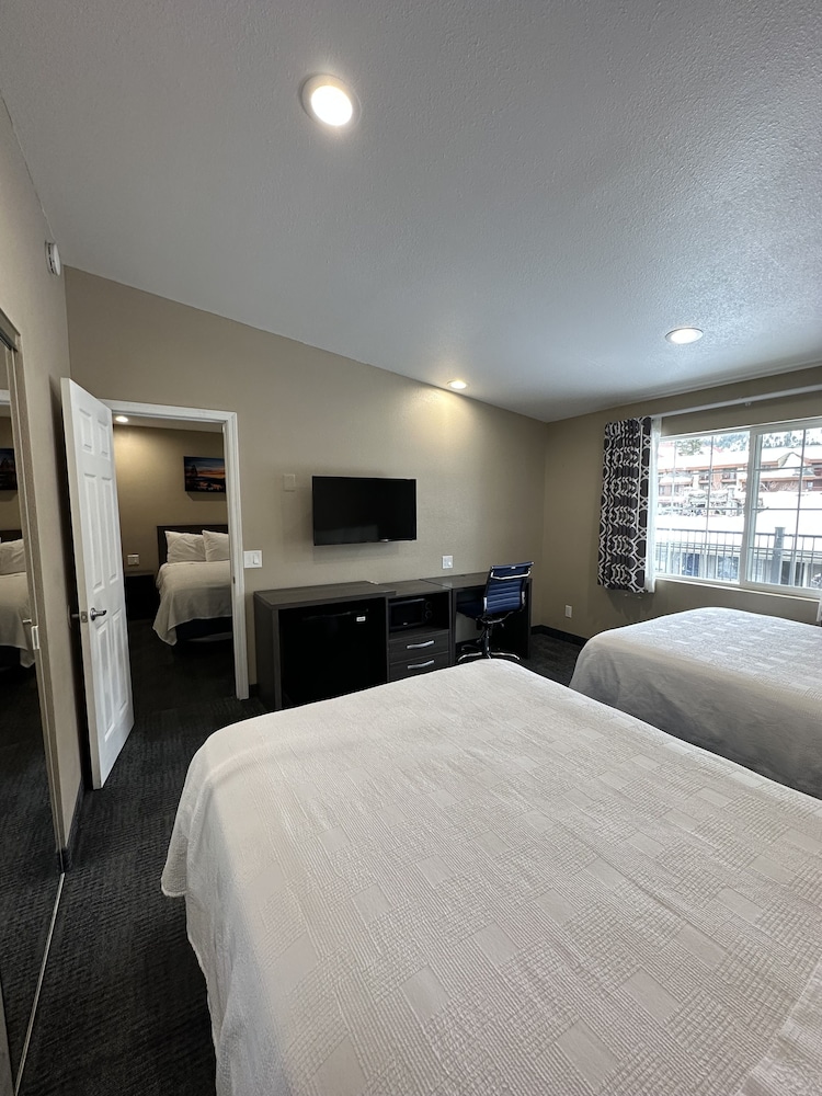 Lake Tahoe Vacations - Blackjack Inn South Lake Tahoe - Property Image 41