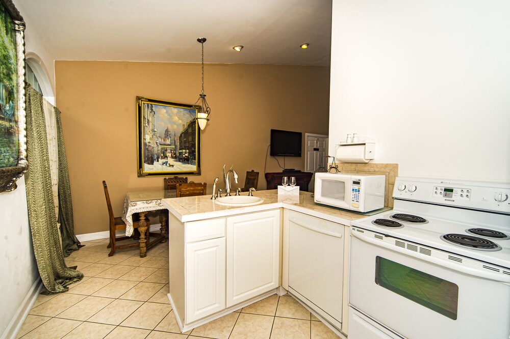 Stone Manor Boutique Inn - Property Image 65