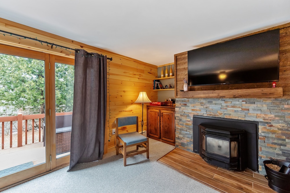 Cloud 50g - The Ultimate Adirondack Experience 3 Bedroom Townhouse by The Summit at Gore Mountain